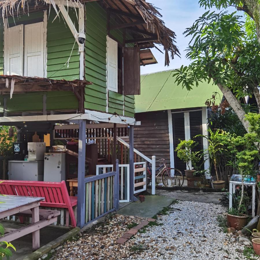 Отель Mykampung Chalet Ипох Экстерьер фото