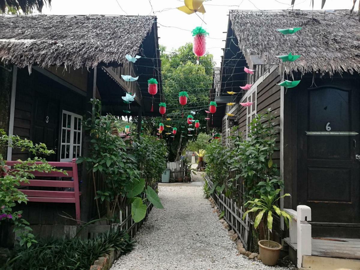 Отель Mykampung Chalet Ипох Экстерьер фото