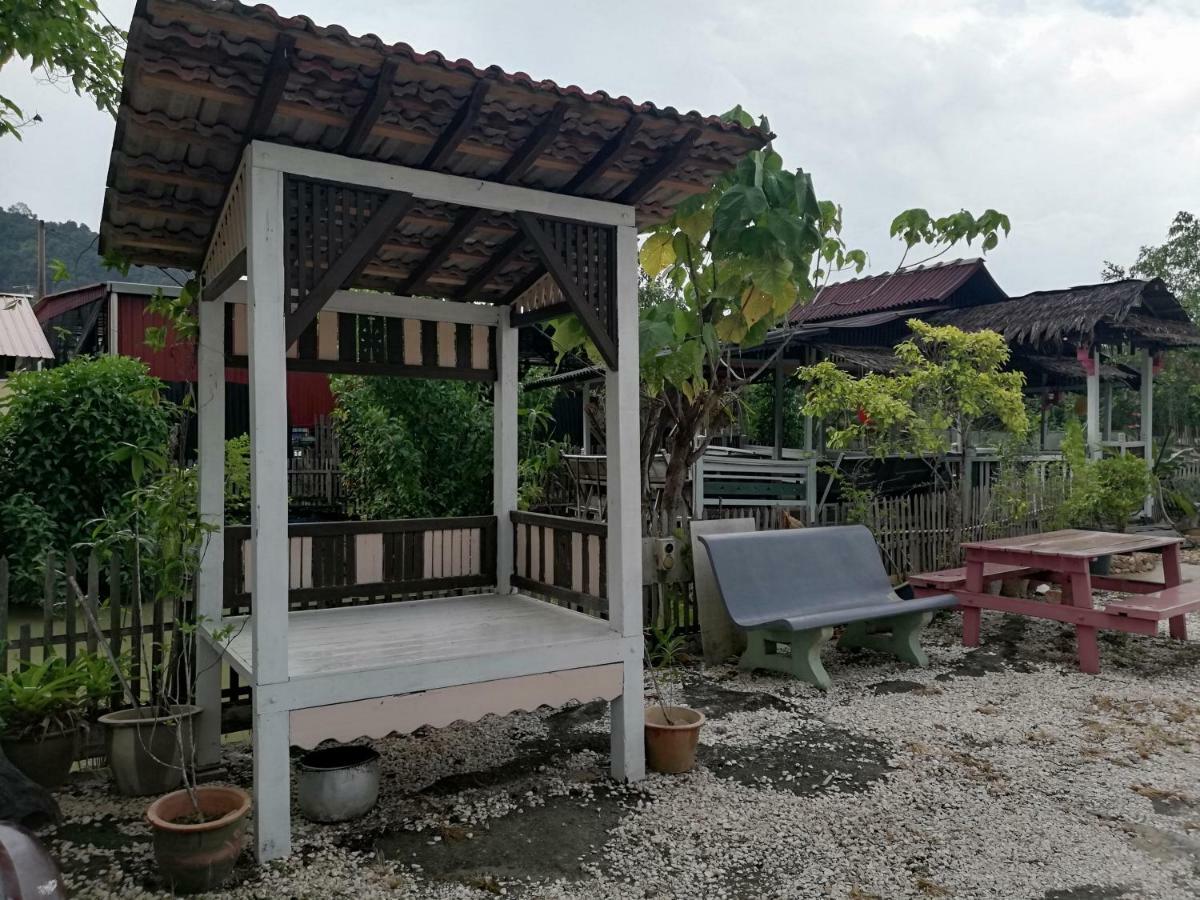 Отель Mykampung Chalet Ипох Экстерьер фото